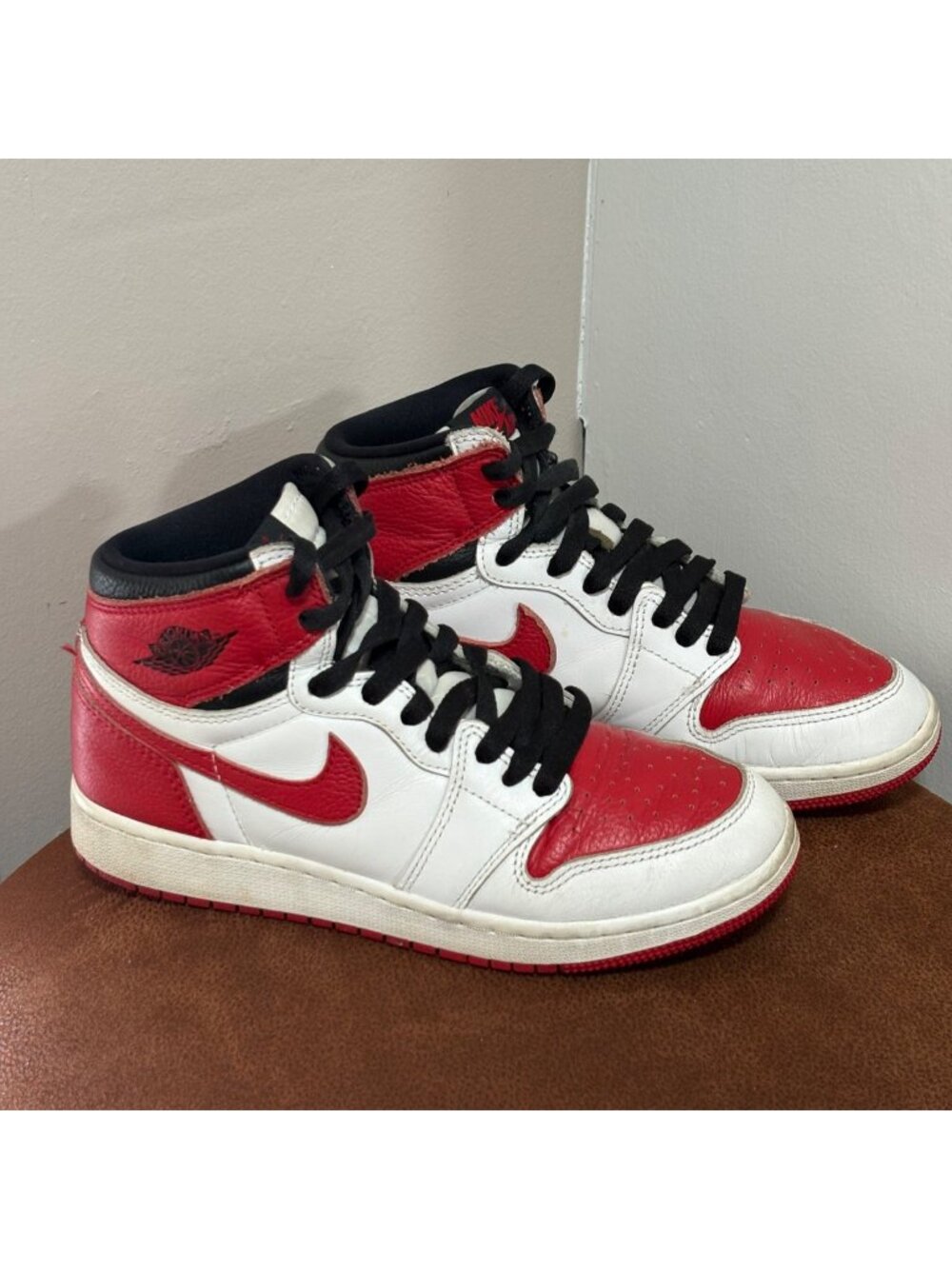 Air Jordan 1 Mid Chicago Retro High OG Heritage Size 5Y Shoes